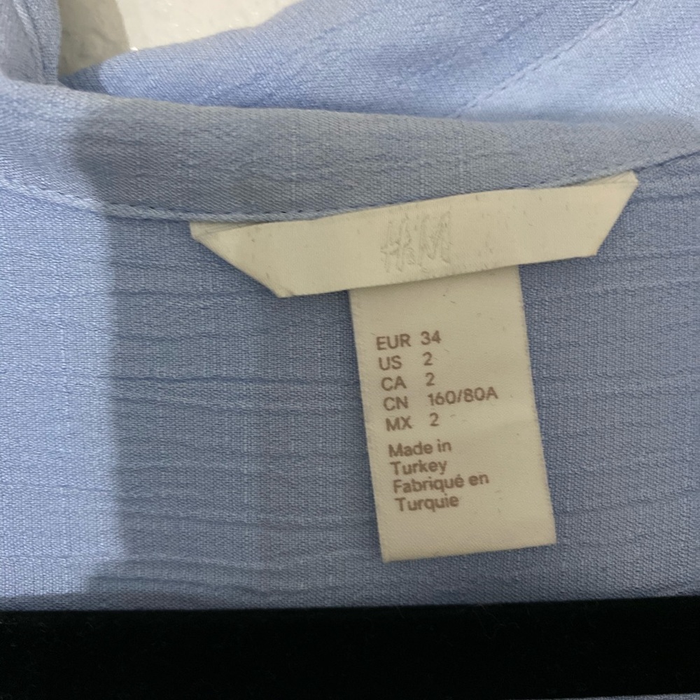 Button up - Picture 4 of 4